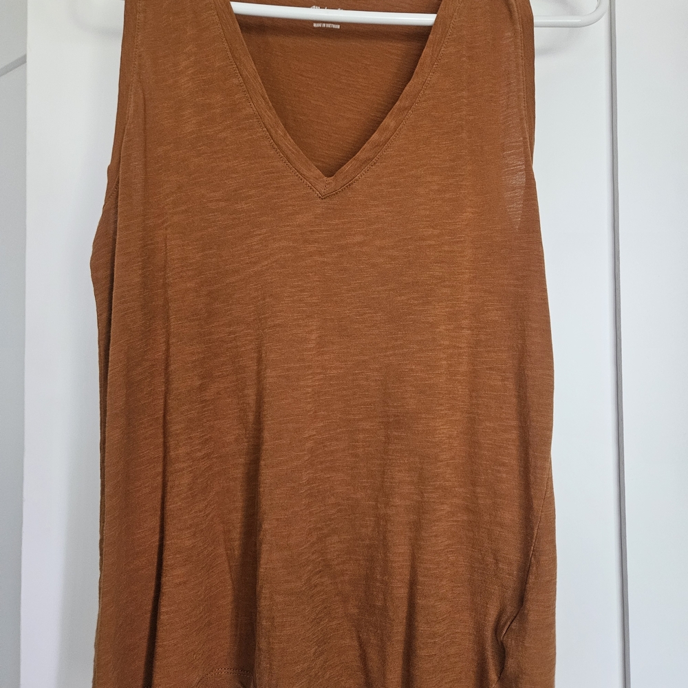 Madewell V-Neck Tank Top in Burnt Orange